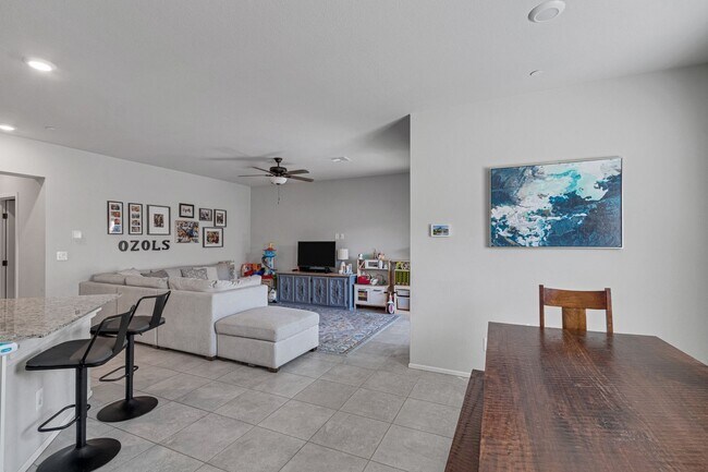 Building Photo - GORGEOUS TOWNHOME BUILT IN 2020 LOCATED IN A GATED COMMUNITY!