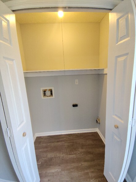 Building Photo - 16 Duiguid Dr