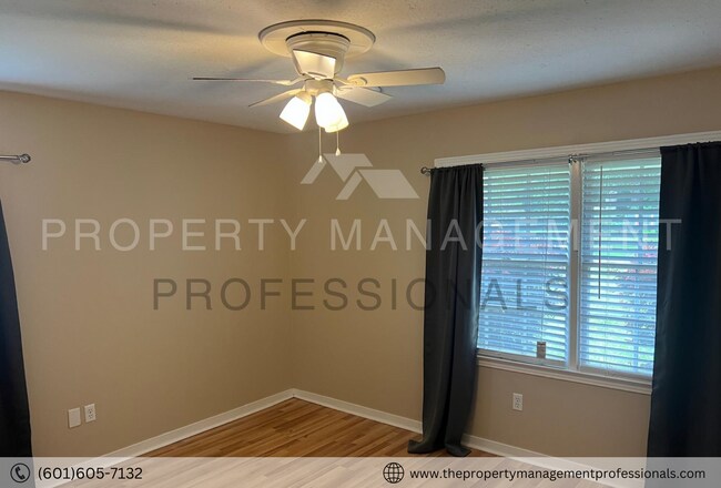 Building Photo - 1258 Deerfield Ln