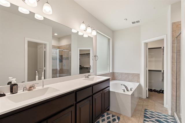 Building Photo - 9124 Golden Hollow Ln