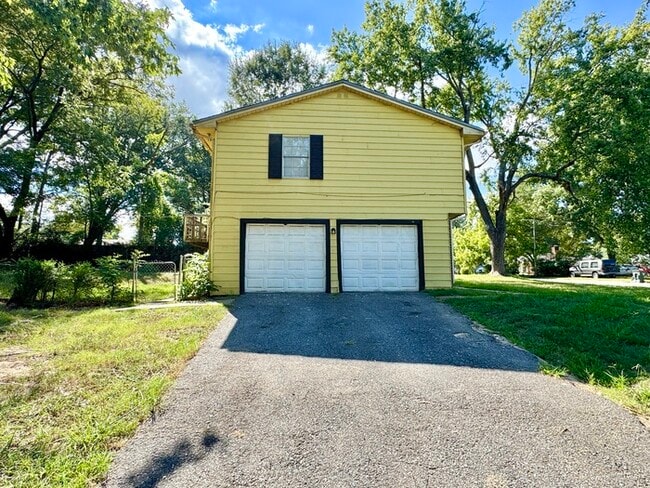Building Photo - 4347 Fortner Ave