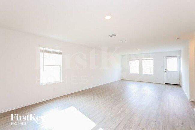 Building Photo - 8506 Rose Tanager