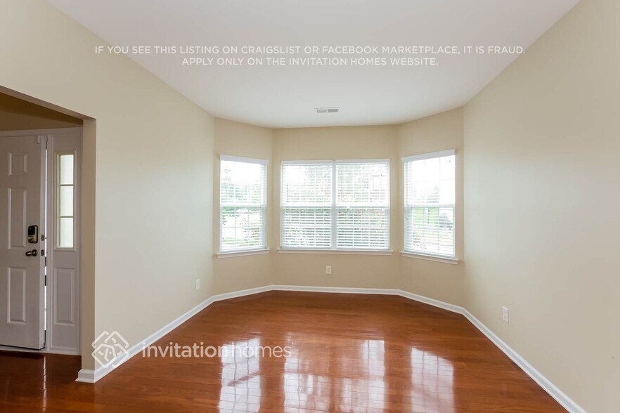 Building Photo - 12132 Palomar Dr