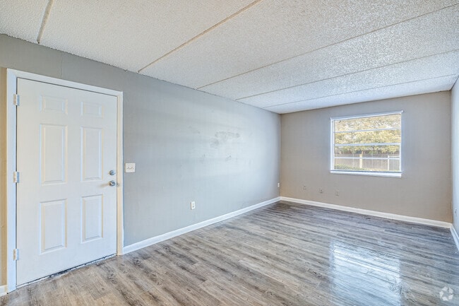 2BR, 1BA - 875SF - Livingroom - Morningside