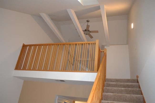 Building Photo - 570 Seegers Rd
