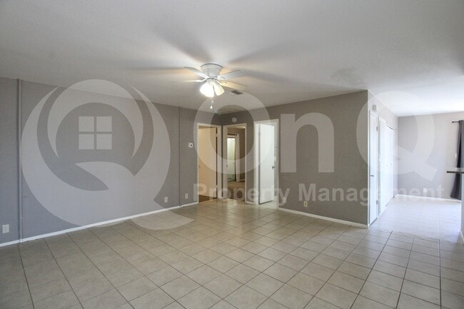 Building Photo - 9021 W Elm St