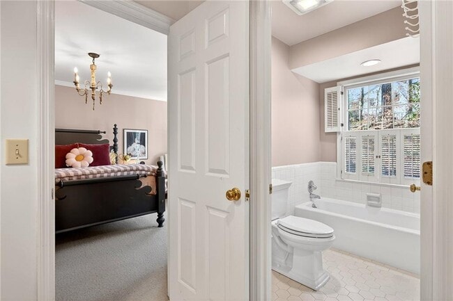 Building Photo - 3642 Mayfair Rd NE