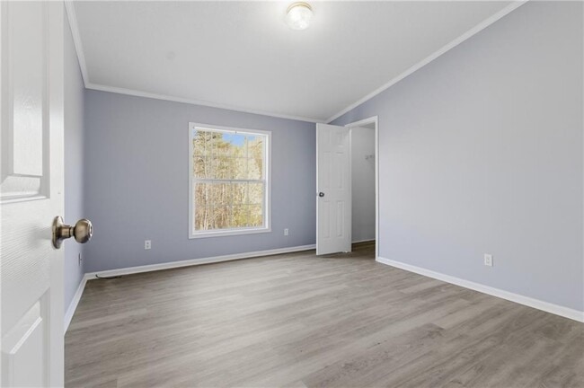 Building Photo - 5320 Long Branch Rd