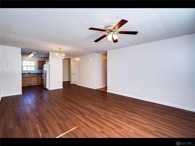 Building Photo - 2808 Woodman Dr