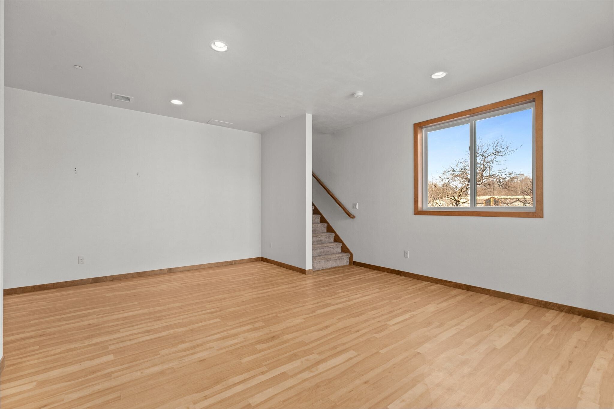 Building Photo - 1141 E Banta Ct