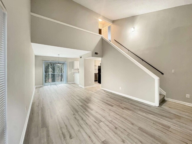 Building Photo - North Hall Duplex Available