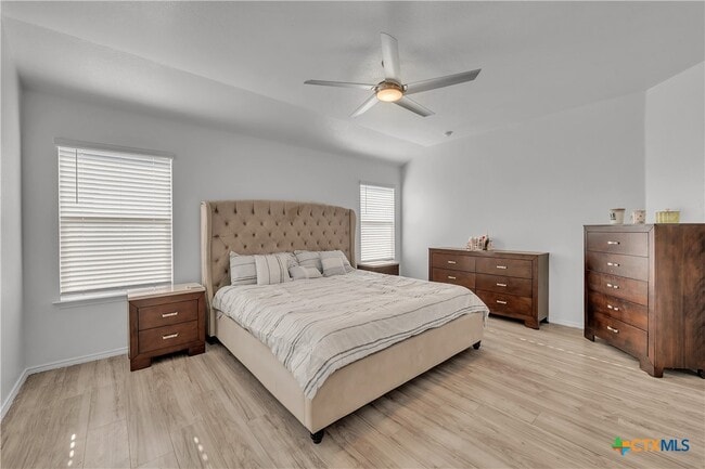 Building Photo - 5577 Perdita Dr