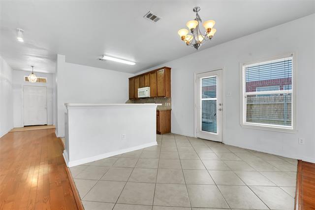 Building Photo - 2617 Hereford Rd