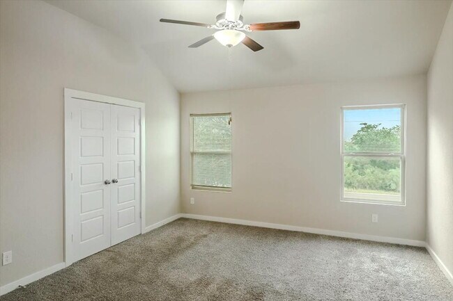 Building Photo - 6830 Emerald Valley