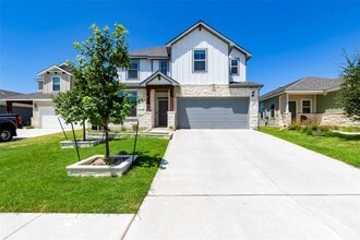 Building Photo - 533 Pickrell Lp