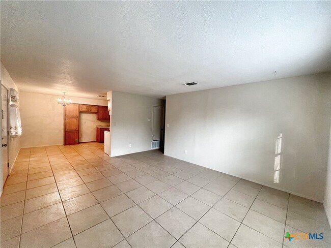 Building Photo - 1792 Kuehler Ave