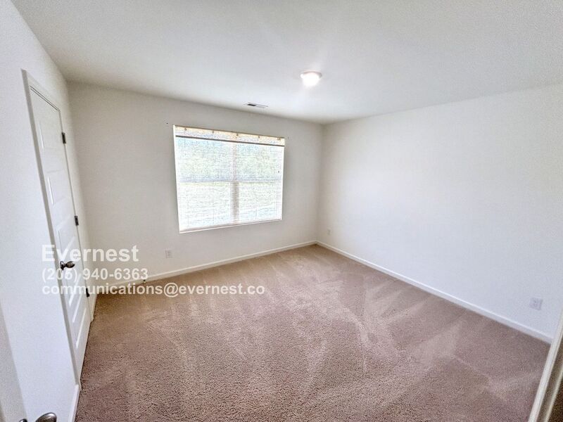 Building Photo - 1301 Chelsea Pk Trl