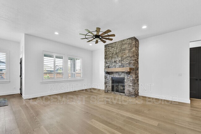 Building Photo - 6705 N Elmstone Way
