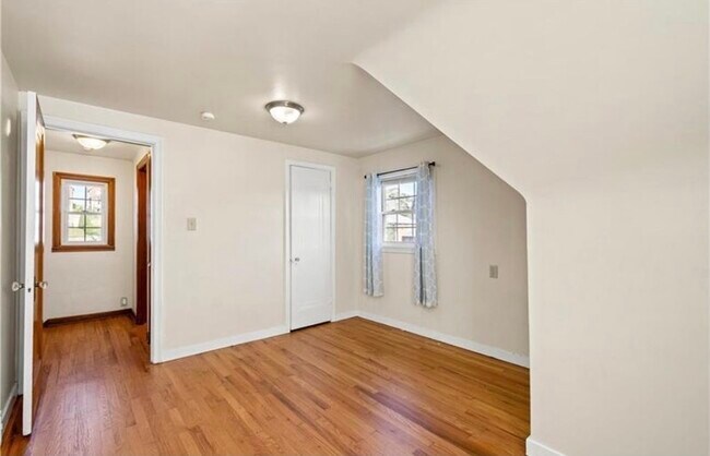 Building Photo - 4014 Fairfield Ave