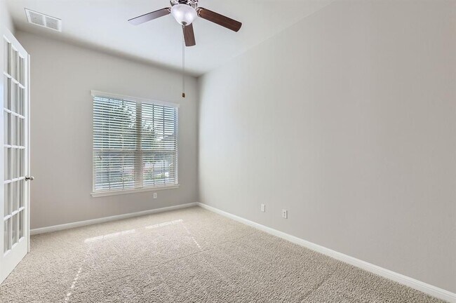 Building Photo - 4109 Vinalopo Dr