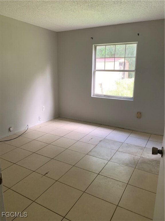 Building Photo - 4064 E Sunflower Cir