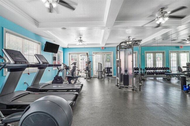 Building Photo - 2107 SE 10th Ave