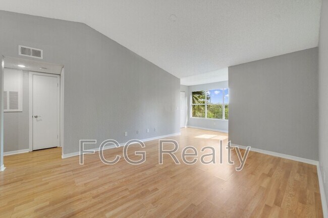 Building Photo - 5140 Conroy Rd