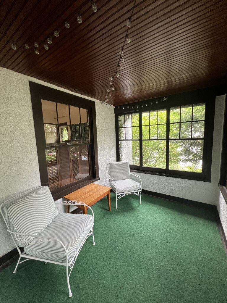 Building Photo - 115 Heights Ct