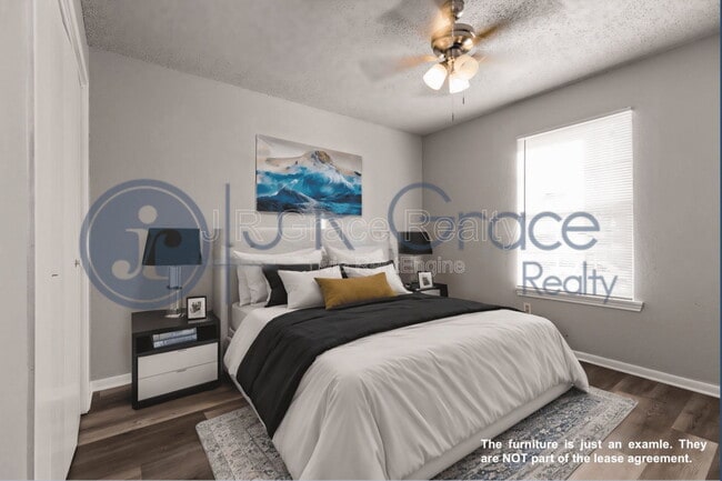 Building Photo - 1304 Chapel Creek Rd