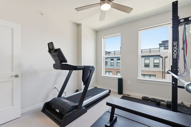 Building Photo - Experience upscale living in one of Ashburn’s most desirable communities.