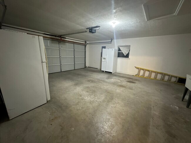 2 car garage - 1013 SW 75th Way