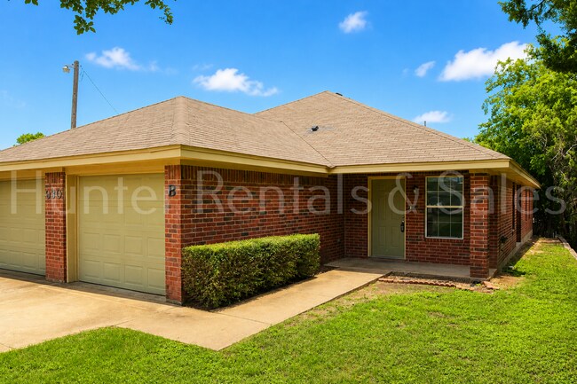 Building Photo - Awesome Duplex in Harker Heights