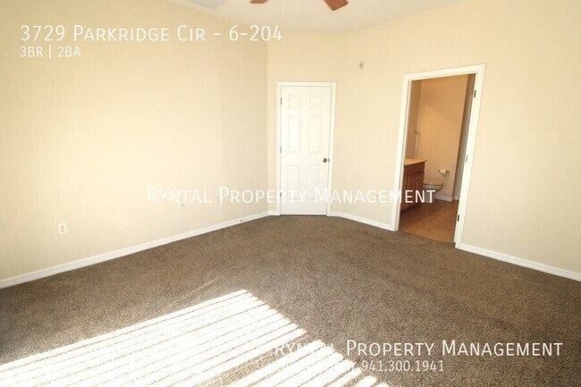 Building Photo - 3729 Parkridge Cir