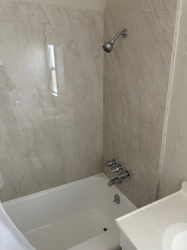 Building Photo - 26025 Cypress St