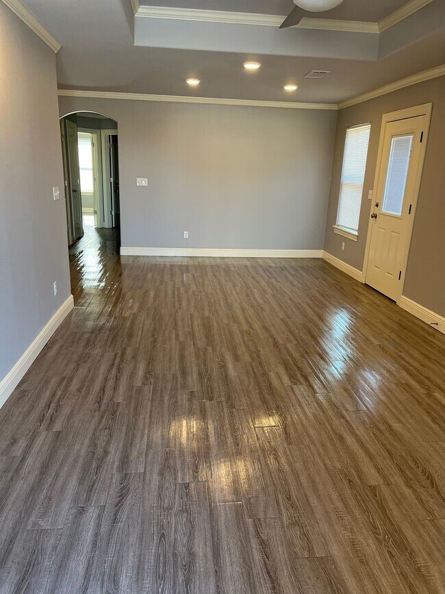 Building Photo - **Call Heather at 479-208-0305 to discuss ...