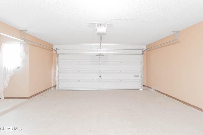 Building Photo - 3016 Tierra Cuervo Dr