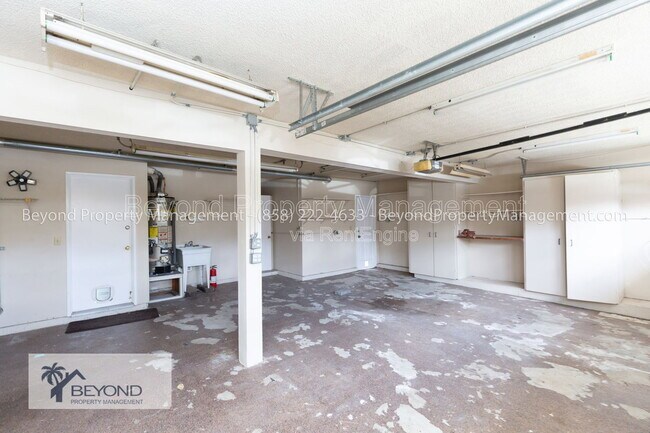 Building Photo - 1595 Avenida De Los Lirios