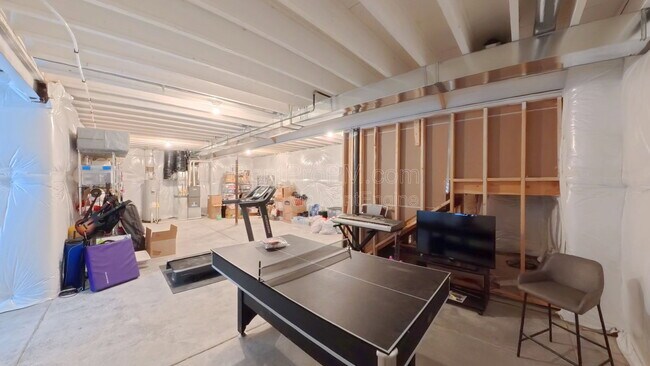 Building Photo - 6126 Saddle Horn Dr