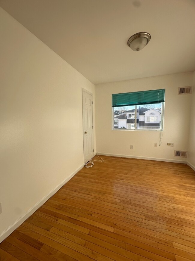 Building Photo - 377 Timber Ridge Dr