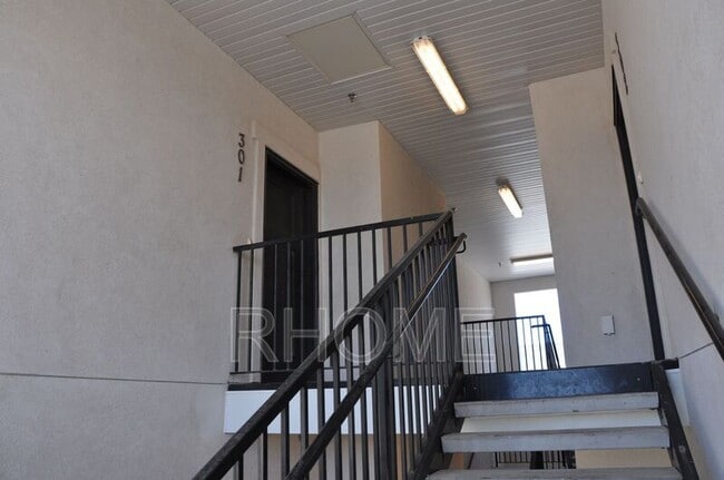 Building Photo - 4076 W 1530 N EE-301