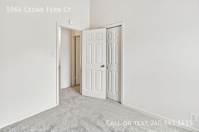 Building Photo - 5964 Cedar Fern Ct