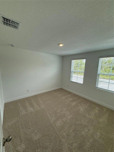 Building Photo - 2497 Zuni Rd