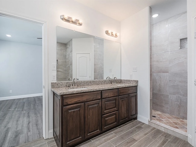 Building Photo - 311 Phillips St