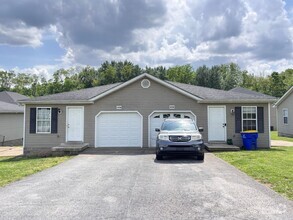 Building Photo - 855 Lynnwood Way