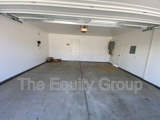 Building Photo - 3227 Ferro Ct