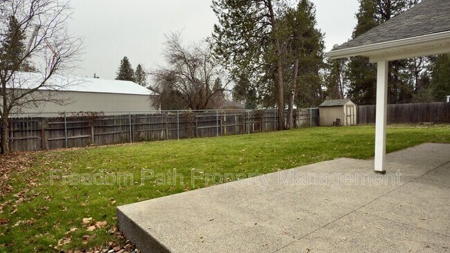 Building Photo - 1181 Elderberry Cir