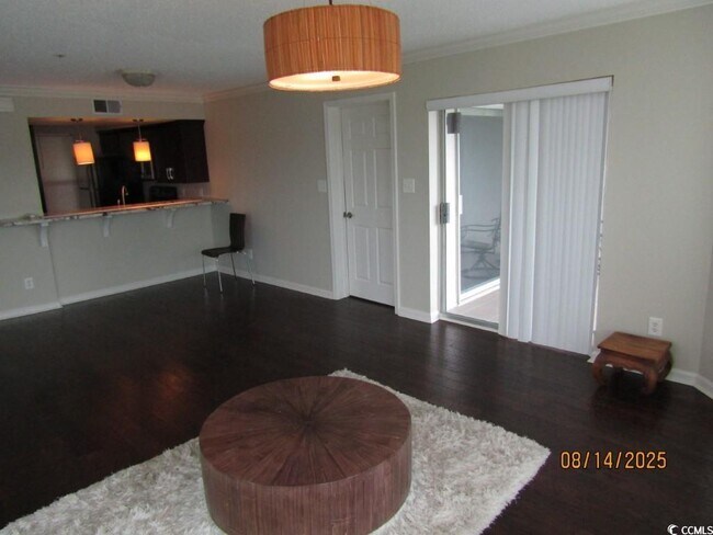 Building Photo - 4560 Greenbriar Dr
