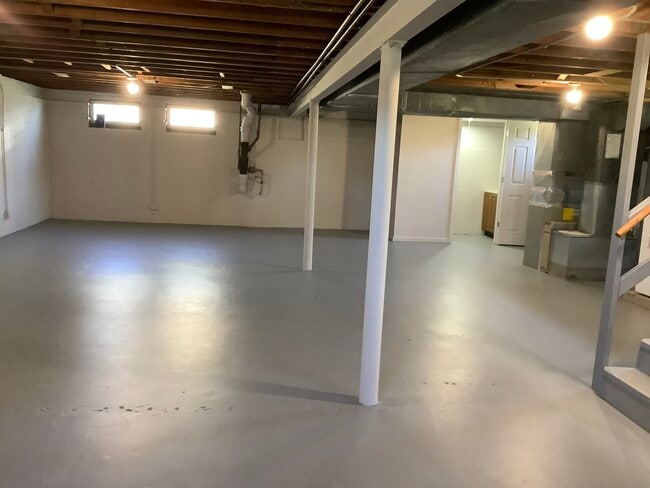 Building Photo - 4920 Cypress Dr