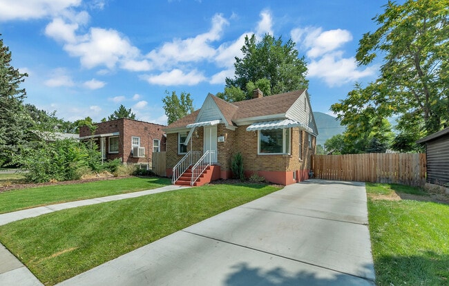 Building Photo - 355 S 600 W