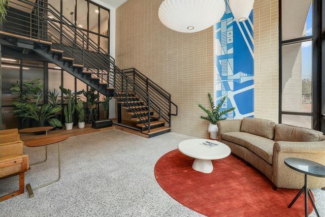 Building Photo - 1701 Simond Ave